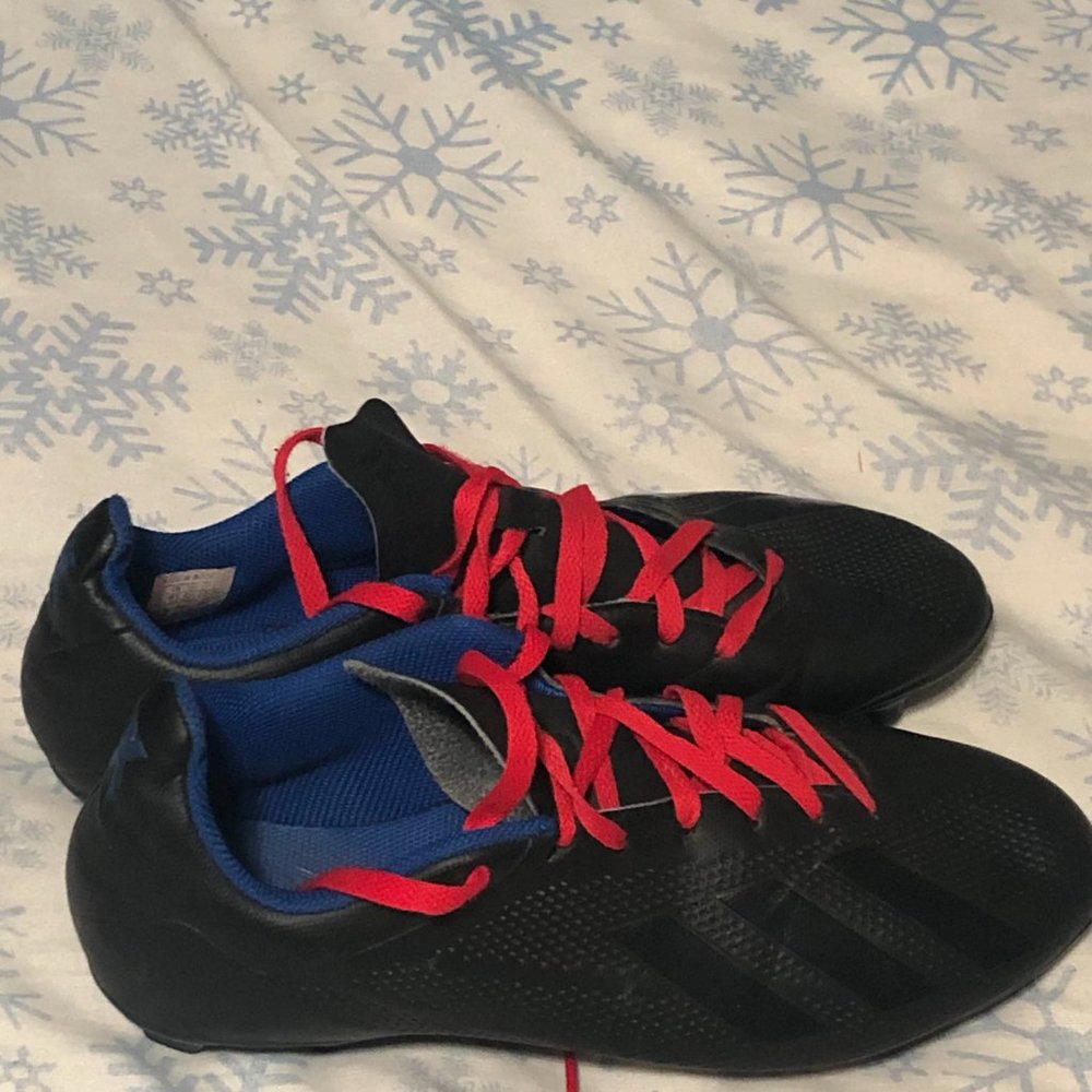 Soccer Cleats - Picture 2 of 4